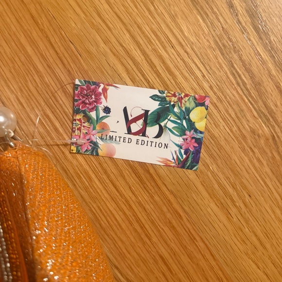 Limited Edition Viral Beaded Orange Purse With Pearl Strap - Picture 10 of 10